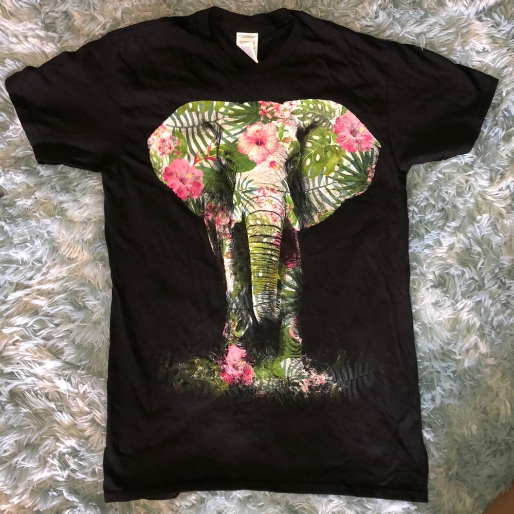 Elephant T-shirt-Size Small